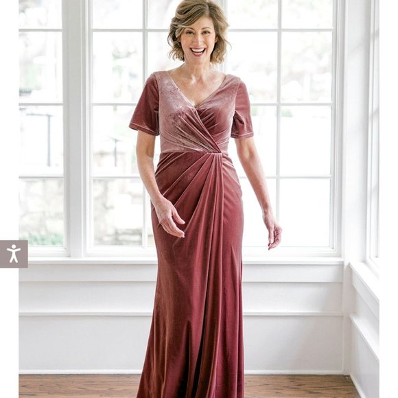 Revelry Dresses & Skirts - Revelry Giselle Maxi Dress